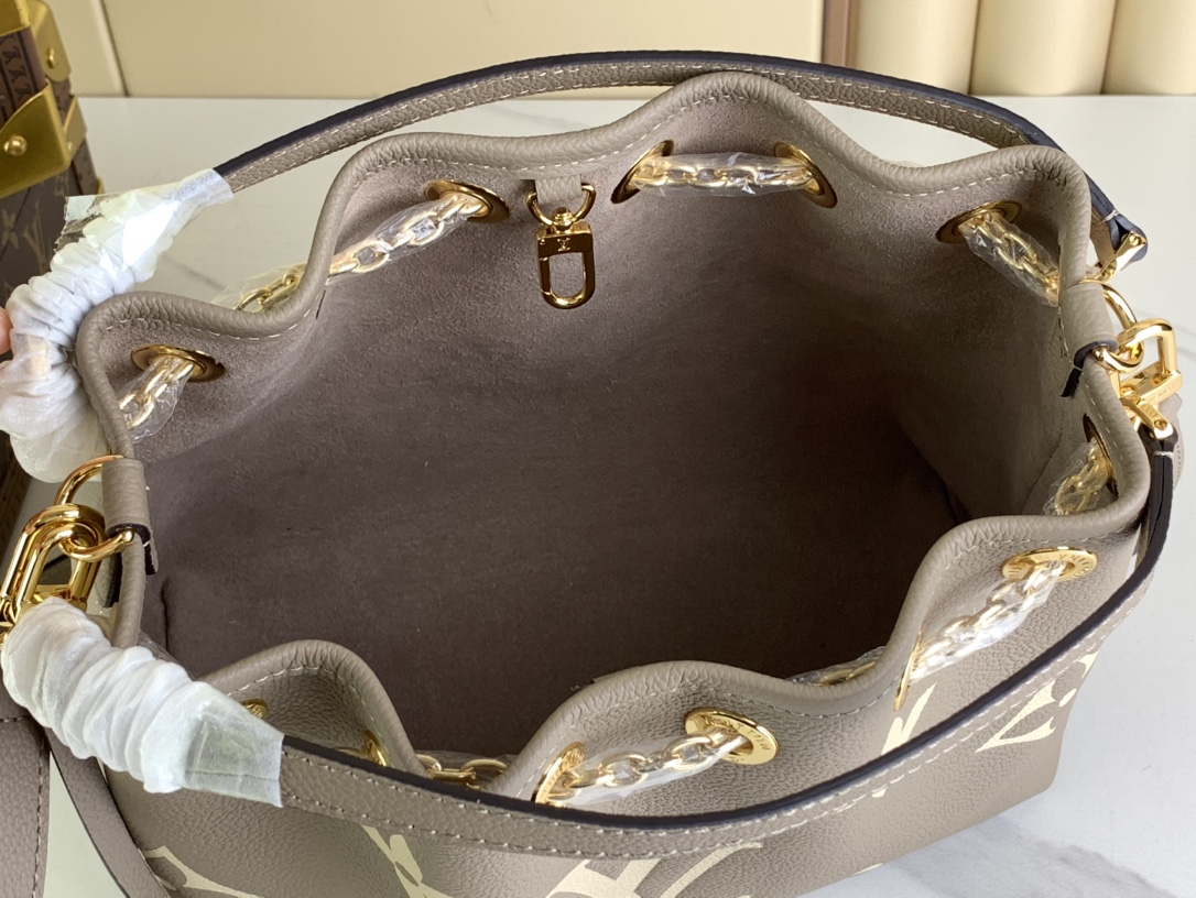 Louis Vuitton Bucket Bags